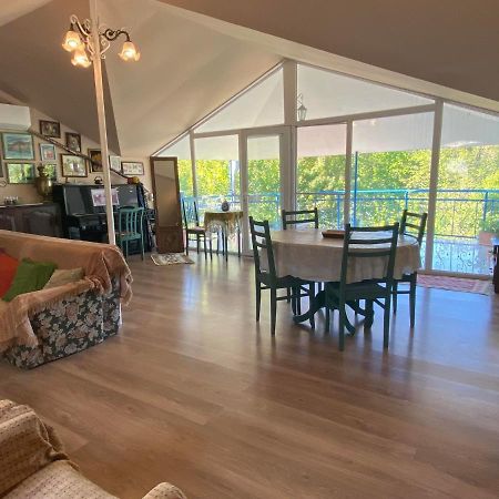 Nino'S Veranda Apartment Telavi Kültér fotó